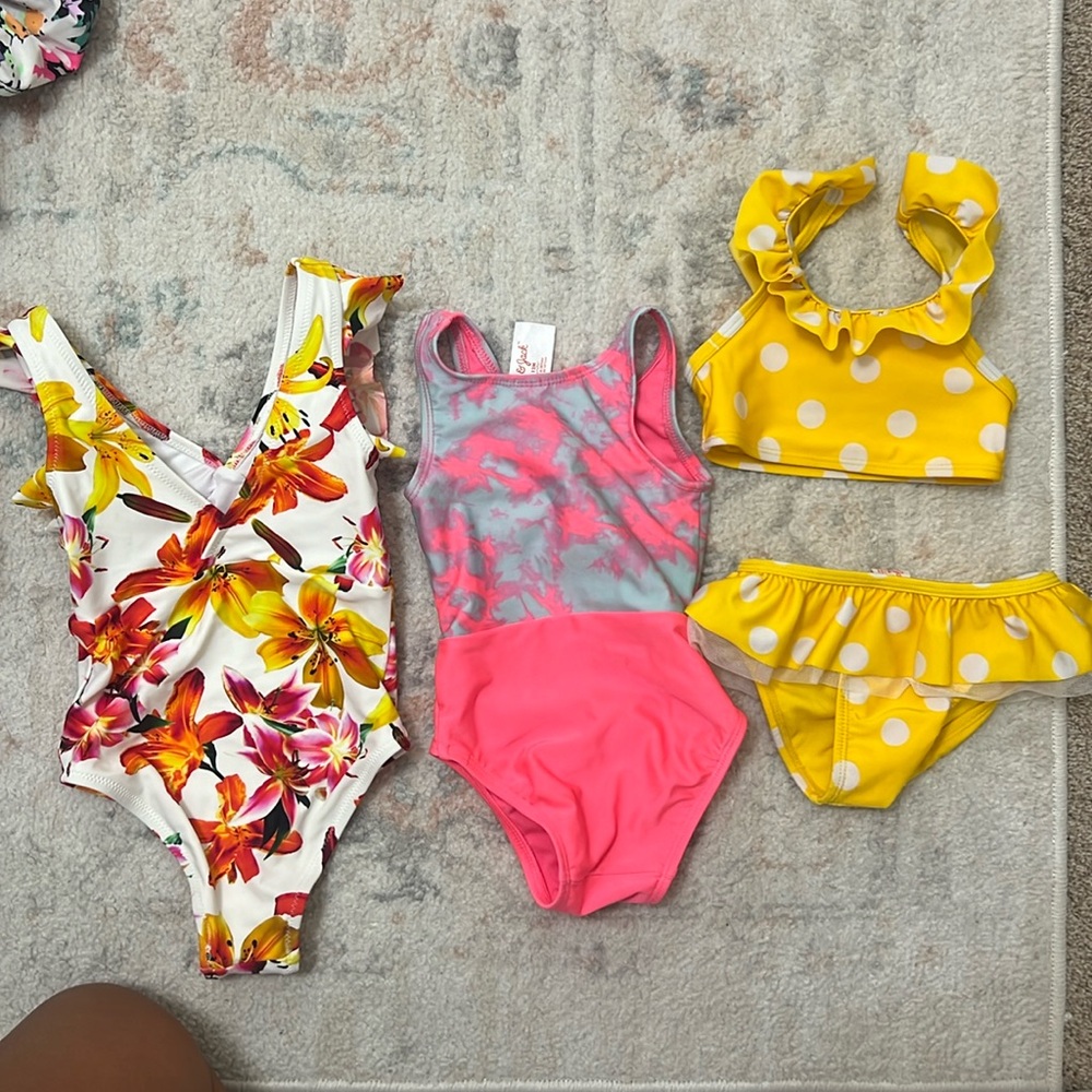 Girls swimsuits